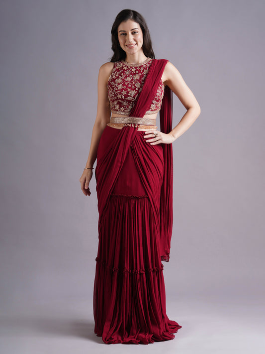 Alamkara Red Checks Border Sleeveless Blouse with Tiered Saree and Belt